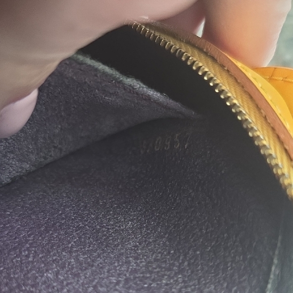 Louis Vuitton Yellow Epi Leather Wallet - Picture 11 of 16